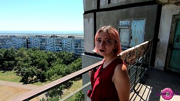 Балконный блаженство: Пора узнать о новом способе наслаждения с привлекательной красавицей